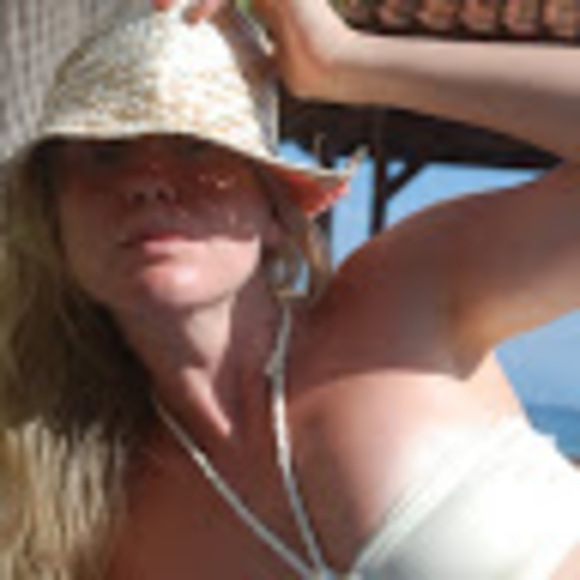 Meet your Posher, Jessica - Picture 1 of 1